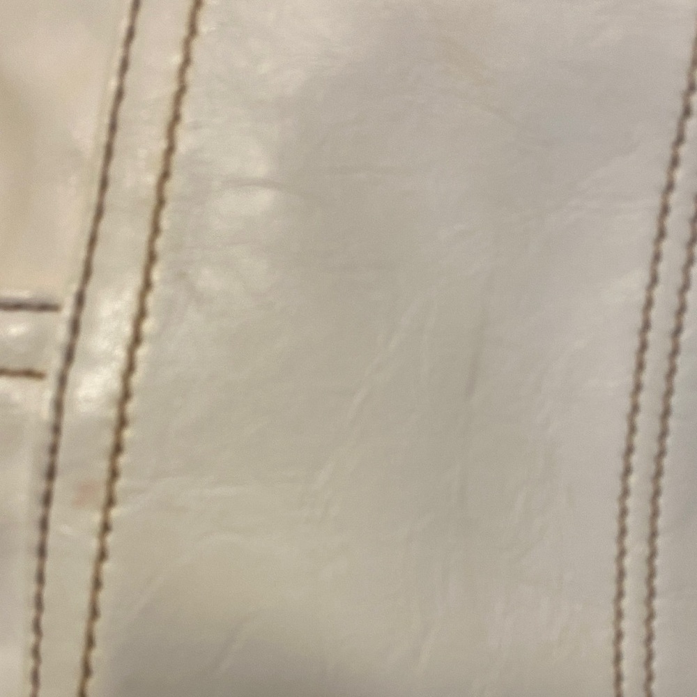 Relic Cream Shoulder Bag - Picture 9 of 9